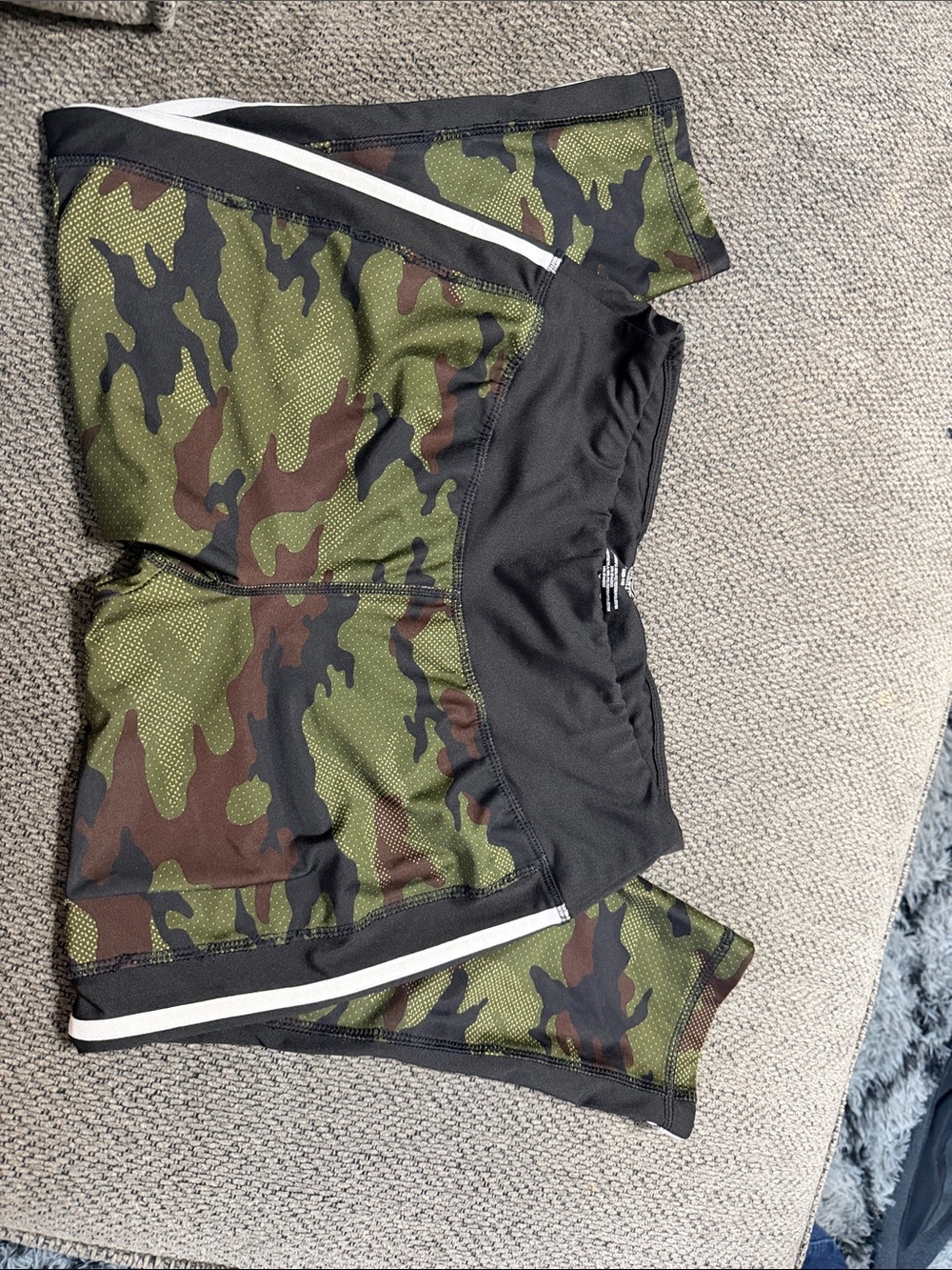 Women’s athletic capris leggings